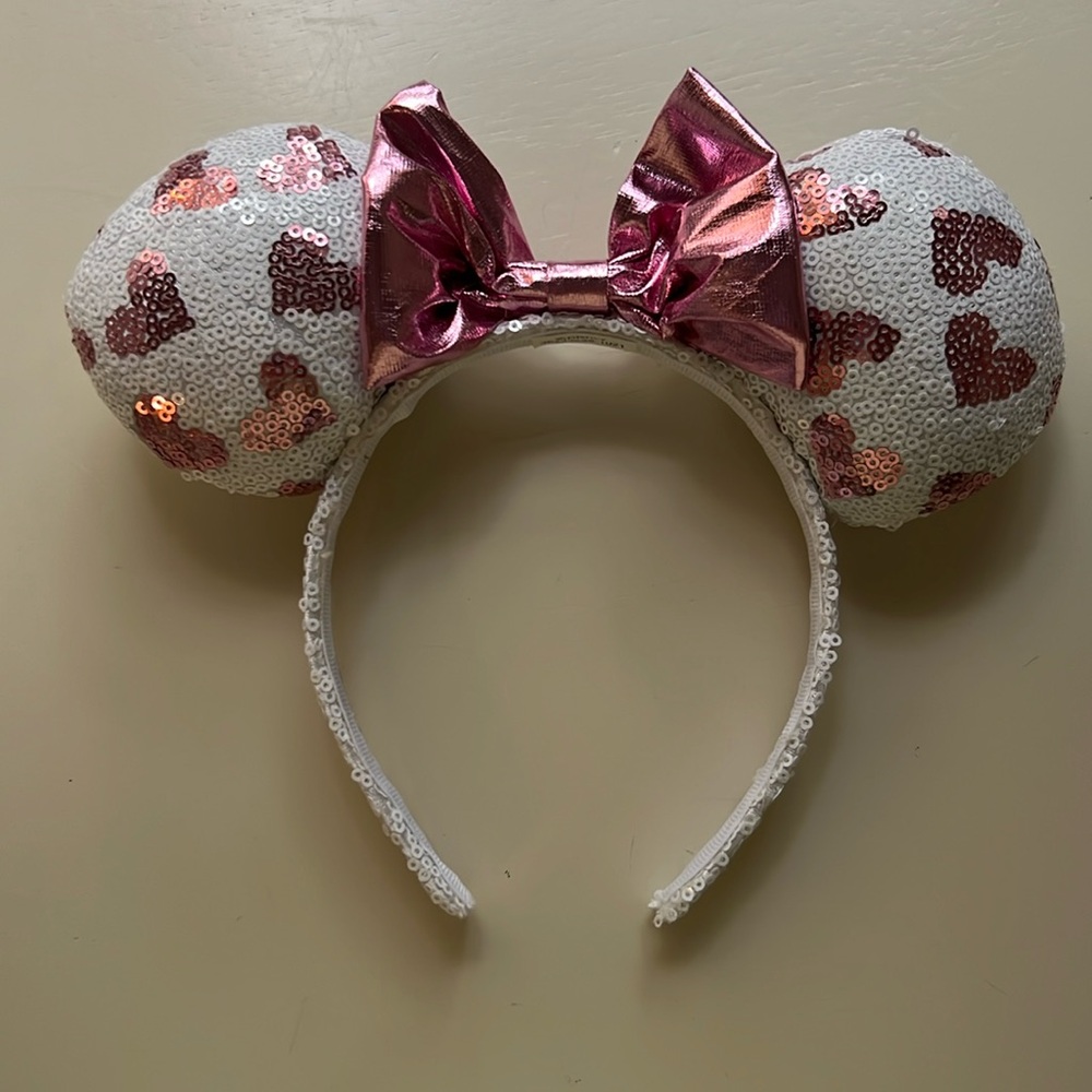 Disney White Heart Sequin Pink Bow Minnie Mouse Ears Headband